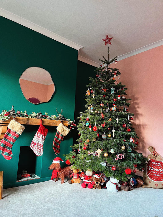 3 Timeless Christmas colour palettes
